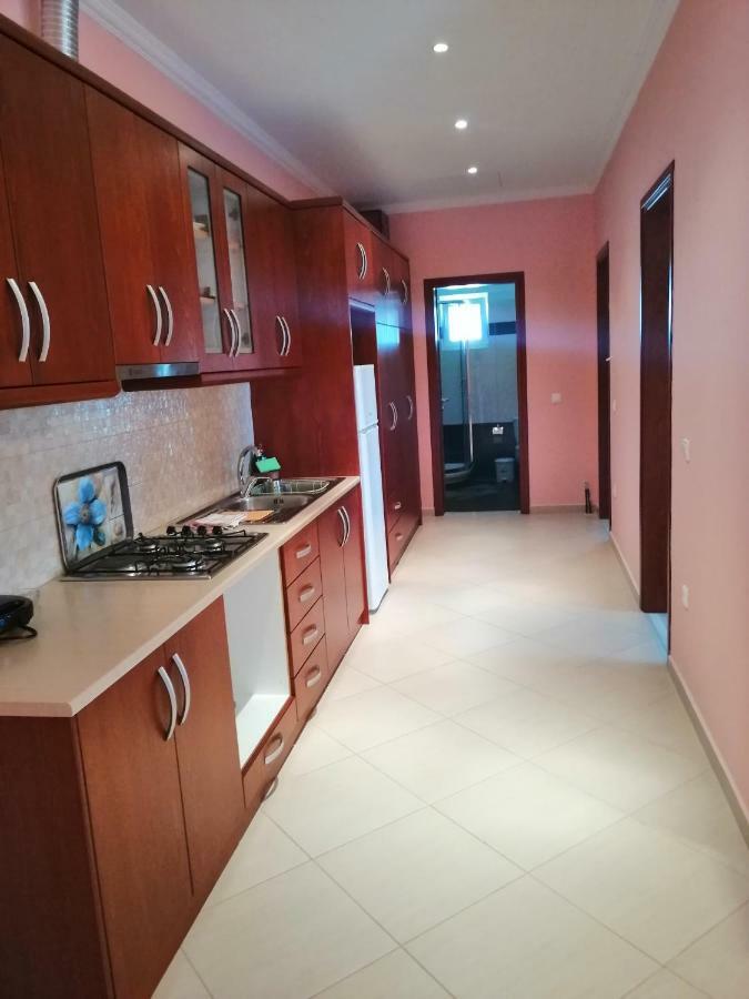 Helen'S House Apartment Ksamil Bagian luar foto