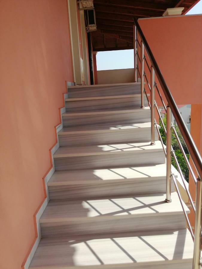Helen'S House Apartment Ksamil Bagian luar foto