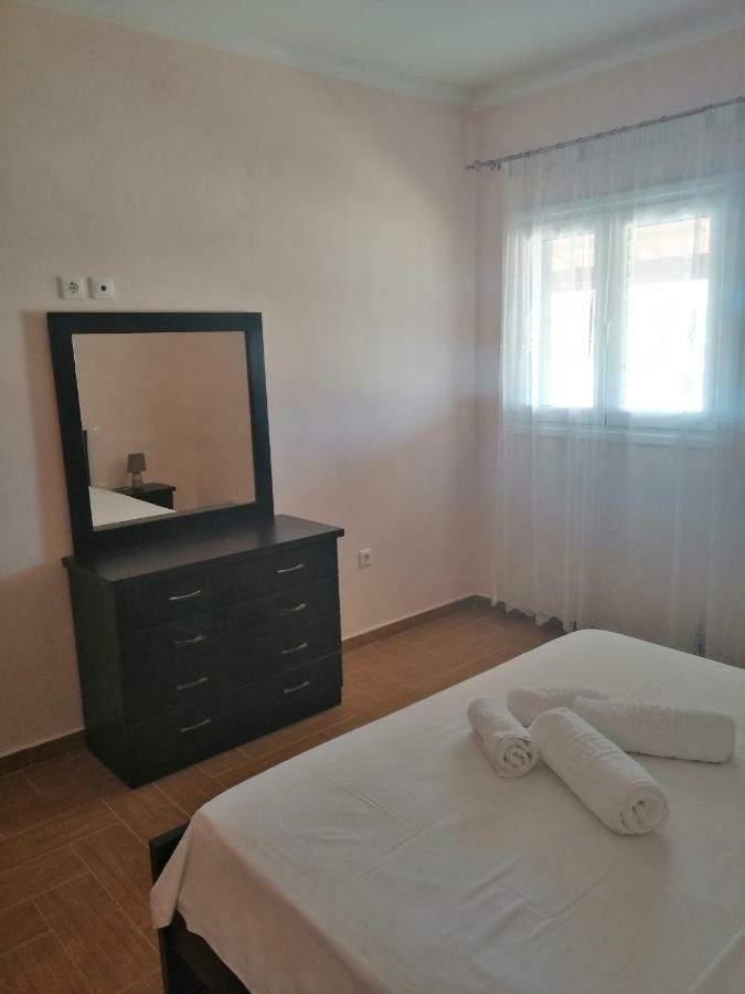 Helen'S House Apartment Ksamil Bagian luar foto